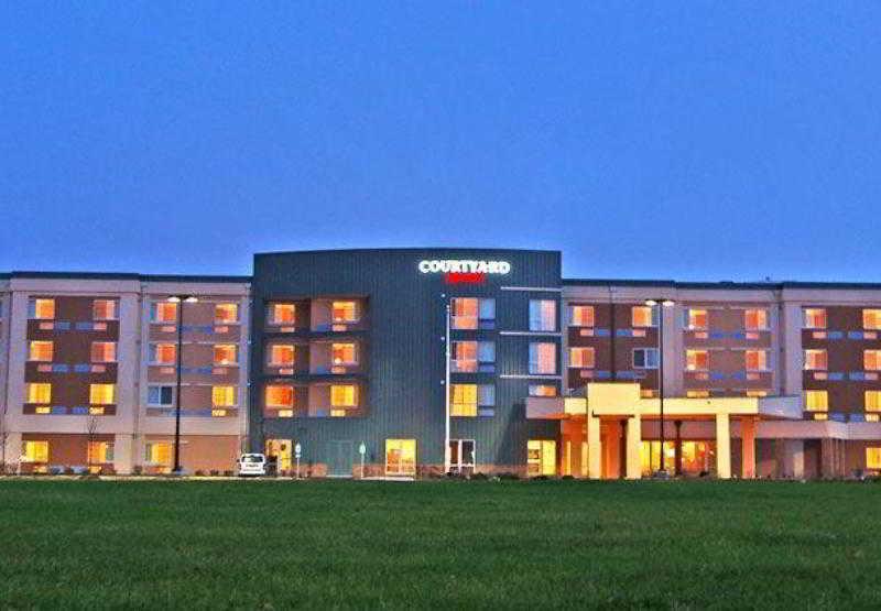 Courtyard Milwaukee Airport Hotel Eksteriør billede