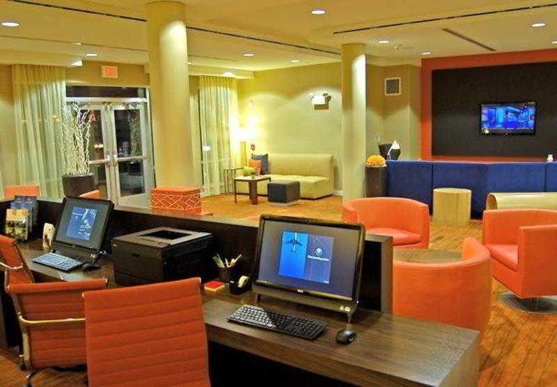 Courtyard Milwaukee Airport Hotel Faciliteter billede